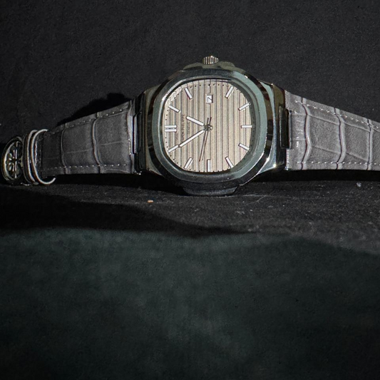 Patek Philippe Nautilus Luxury Watch with Leather Strap with Gray Colour – Automatic Men's Timepiece